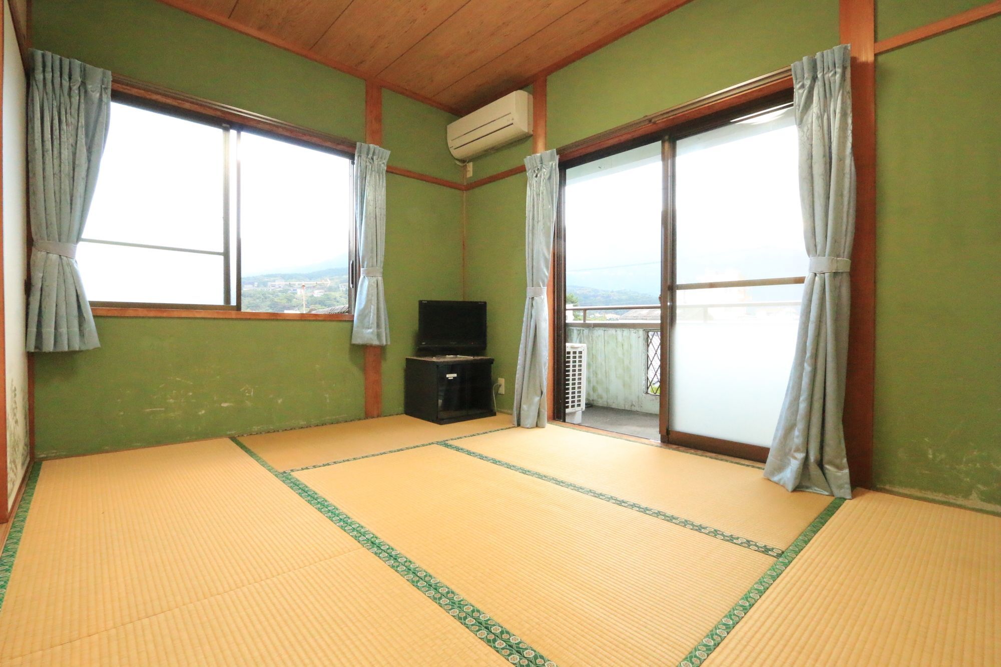 Miyanouraso Hotel Yakushima  Ngoại thất bức ảnh